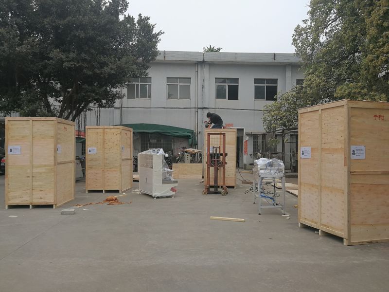 圓筒卷邊機(jī)出機(jī)圖 圓筒卷邊機(jī)出機(jī)圖